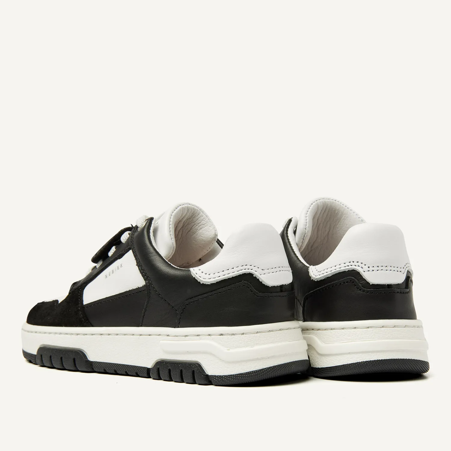 Nubikk Basket Court JR Zwarte Witte Sneakers Voor Kids