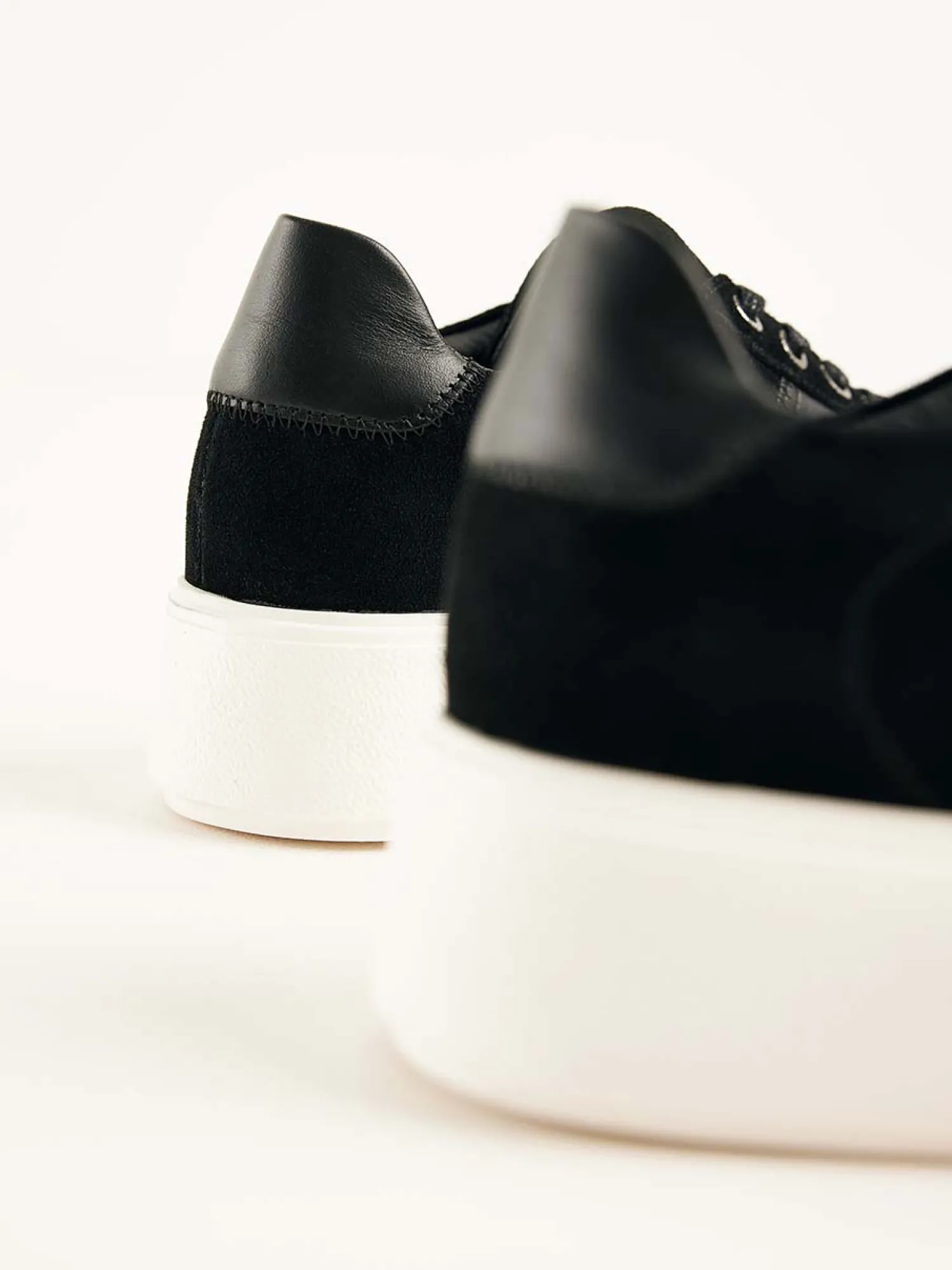 DAMES Nubikk Elise Wing Zwarte Sneakers Voor Dames